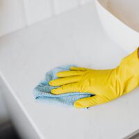 Cómo blanquear el mármol cuando amarillea y volver a dejarlo brillante, según los expertos