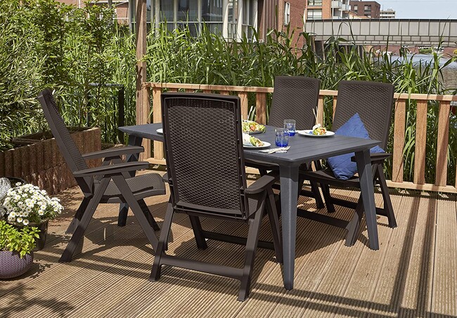 Siete sillas plegables de jardín, perfectas para disfrutar junto a la