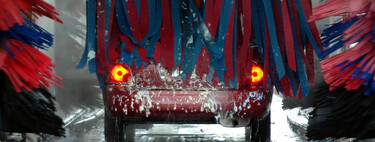 Después de media vida evitando lavar el coche en túnel de lavado automático, un experto me ha dado la razón: los rodillos dañan la pintura