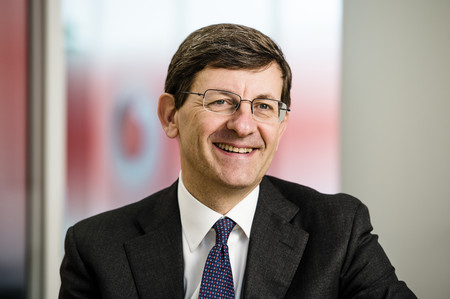 Vittorio Colao, CEO de Vodafone, templa los ánimos: las tarifas de datos ilimitadas tendrán que esperar