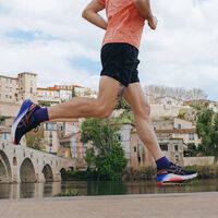 Decathlon causa furor con su última rebaja: las zapatillas Asics de running para todos los niveles, ahora a casi mitad de precio   