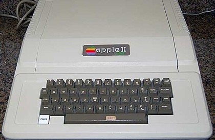 Ordenador "Apple II+" vendido en eBay por más de 1400 dólares
