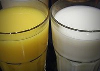 ¿Se puede mezclar la leche y el zumo de naranja?