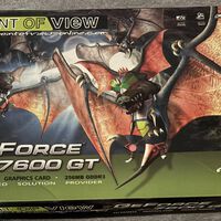 Un jugador estaba montando su nuevo PC gaming cuando su padre le entregó una tarjeta gráfica... pero de hace 20 años 