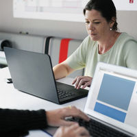 Se presenta una Ley para lograr la equidad de hombres y mujeres también en la empresa privada 