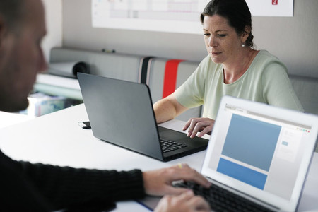 Se presenta una Ley para lograr la equidad de hombres y mujeres también en la empresa privada
