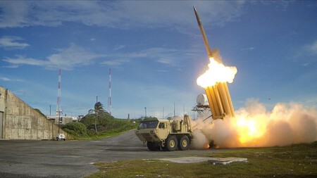 The First Of Two Terminal High Altitude Area Defense Thaad Interceptors Is Launched During A Successful Intercept Test Us Army