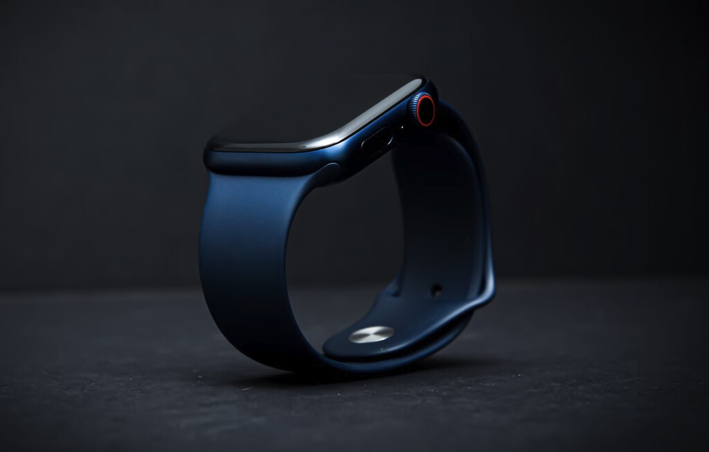 Medianoche, blanco estrella, plateado y un nuevo rojo: estos son los colores de los Apple Watch Series 8 según una filtración Medianoche, blanco estrella, plateado y un nuevo rojo: estos son los colores de los Apple Watch Series 8 según una filtración