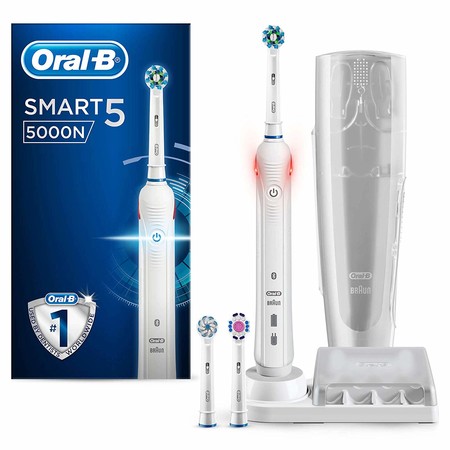 Oferta de Amazon en el cepillo eléctrico Oral-B Smart 5 5000N: está rebajado a 82,99 euros con envío gratis