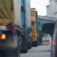 A China é imparável na corrida dos carros elétricos e está a caminho de repetir o feito com caminhões de carga 