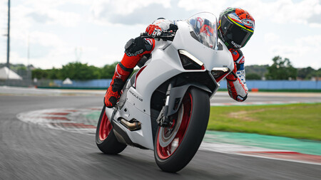 Ducati pretende unirse a Triumph y correr el mundial de Supersport en 2022 con la Ducati Panigale V2