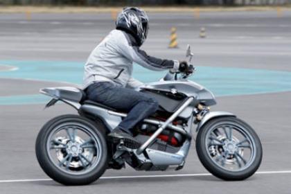 Suzuki Crosscage en acción