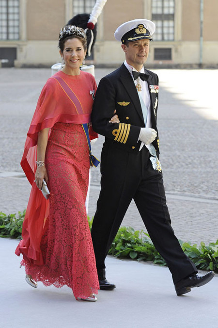 Las princesas lucen sus mejores galas (o intentan) en la boda de Magdalena de Suecia