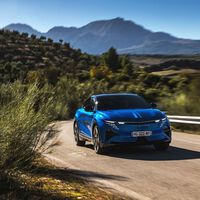 Probamos el Alpine A390: un SUV eléctrico de 400 CV tan familiar como deportivo que no ha olvidado lo que es divertirse