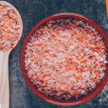 Sal de vino: Cómo prepararla en casa con dos ingredientes y con qué alimentos usarla