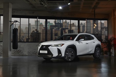 Lexus UX 250h