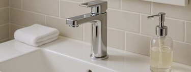 Así he puesto luces en la cocina y el baño sin hacer obras: se encienden solas y me olvido de los interruptores