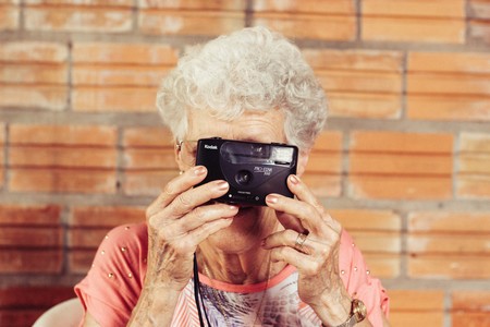 Descubren por qué un solo gen aumenta hasta 12 veces el riesgo de padecer alzheimer (y cómo revertir sus efectos)