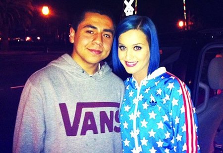 Katy Perry cambia de color de pelo como quien se cambia de calcetines todos los días