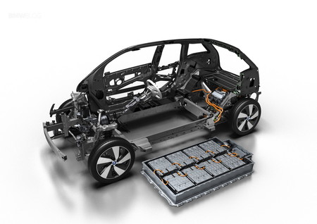 Amnistía Internacional reta a los fabricantes a crear una "batería ética" para coches eléctricos