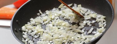 Pocos lo saben, pero sofreír el ajo antes o después de la cebolla puede hacer toda la diferencia en el platillo
