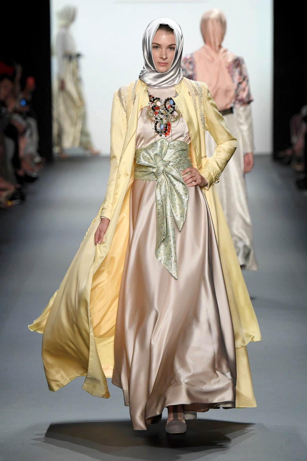 Foto de Anniesa Hasibuan (26/53)