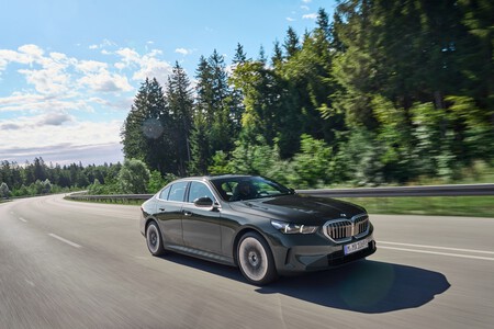 P90524304 Highres The New Bmw 530e Sop