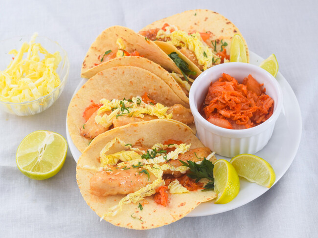 Tacos coreanos de pollo: una receta crujiente, picante y adictiva