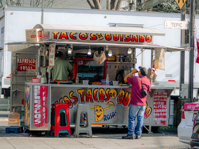 Tacos Guisado