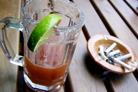 Aumentan los impuestos al tabaco y al alcohol