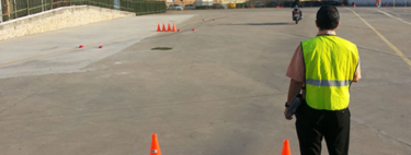 El desastre de la DGT en Ceuta: seis meses de espera y más de 100 alumnos sin poder sacarse el carnet de moto 