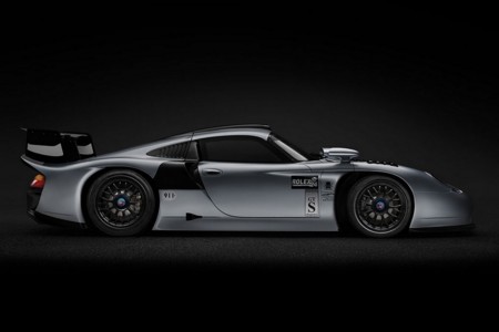 Sale a subasta este Porsche 911 GT1 Evolution con el que podrás ir a comprar el pan los domingos