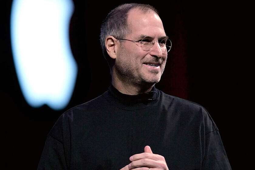 Hace más de 15 años Steve Jobs se saltó el guion de una presentación, obligó a apagar el WiFi y creó un momento único
