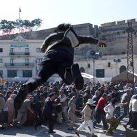 Últimos días para ver en Netflix uno de los thrillers de supervivencia y zombis más frenéticos y espectaculares de la década 