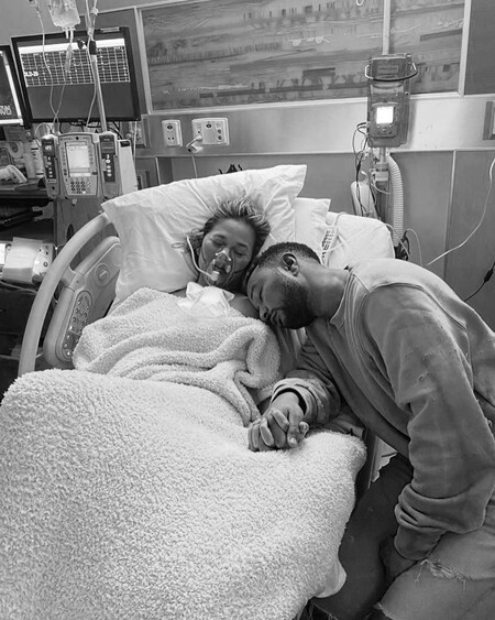 Chrissy Teigen y John Legend comparten la pérdida de su bebé, haciendo visible un dolor del que poco se habla