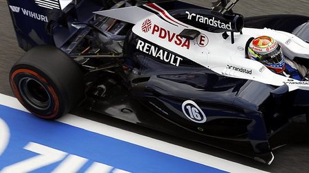 Primera piedra en el camino de Williams. La FIA podría declarar ilegal su escape