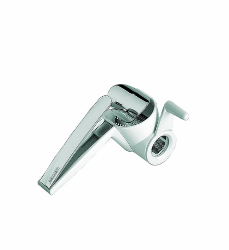 Por 10,86 euros tenemos este molinillo rallador de queso Leifheit ComfortLine en Amazon