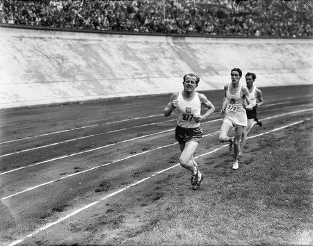 Los brutales entrenamientos de Emil Zatopek: series de 60 x 400 metros durante diez días seguidos