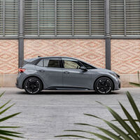 Cómo se calculan las emisiones de CO₂ en los coches que usan gasolina y diésel, y por qué son cero en los eléctricos