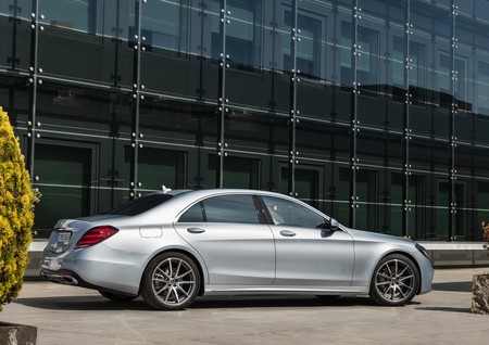 Mercedes Benz S Class 2018 1024 05