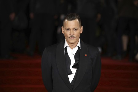 Un sí rotundo al look de Johnny Depp en el estreno de Asesinato en el Orient Express