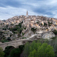 Valencia tiene un pueblo esculpido en piedra que casi nadie conoce y que merece la pena recorrer palmo a palmo  