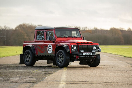 El Bowler CSP2 es la pick-up británica más bestia: un Defender llevado a 575 hp
