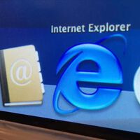 Durante años los Mac usaban Internet Explorer. Lo que hizo Steve Jobs el día que pudo librarse fue historia