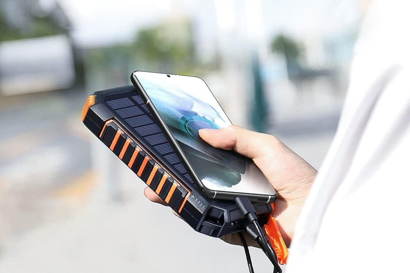 El Mejor Cargador Solar para Móviles: Guía Definitiva de Compra 2025 7 1366 2000