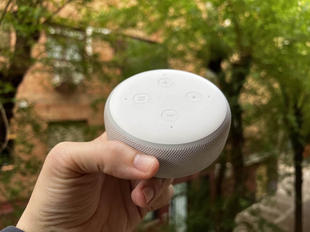 Para qué sirve Drop In en los altavoces de Amazon y cómo puedes activarlo para realizar llamadas con Alexa