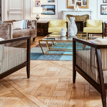 La tendencia de los 80 que vuelve en 2026 a los suelos de las casas y hace ganar en elegancia 