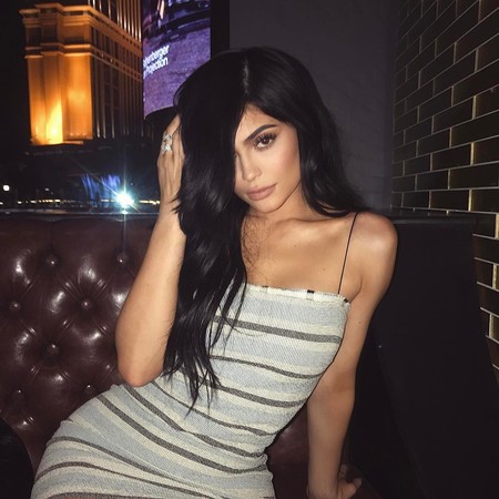 A Kylie Jenner se le va la mano con el Photoshop... ¡hasta en Instagram!