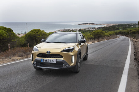 Toyotayariscrosselectrichybrid Presentacioacutensevilla Caacutediz37