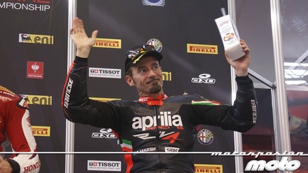 Max Biaggi se busca las habichuelas en la televisión italiana